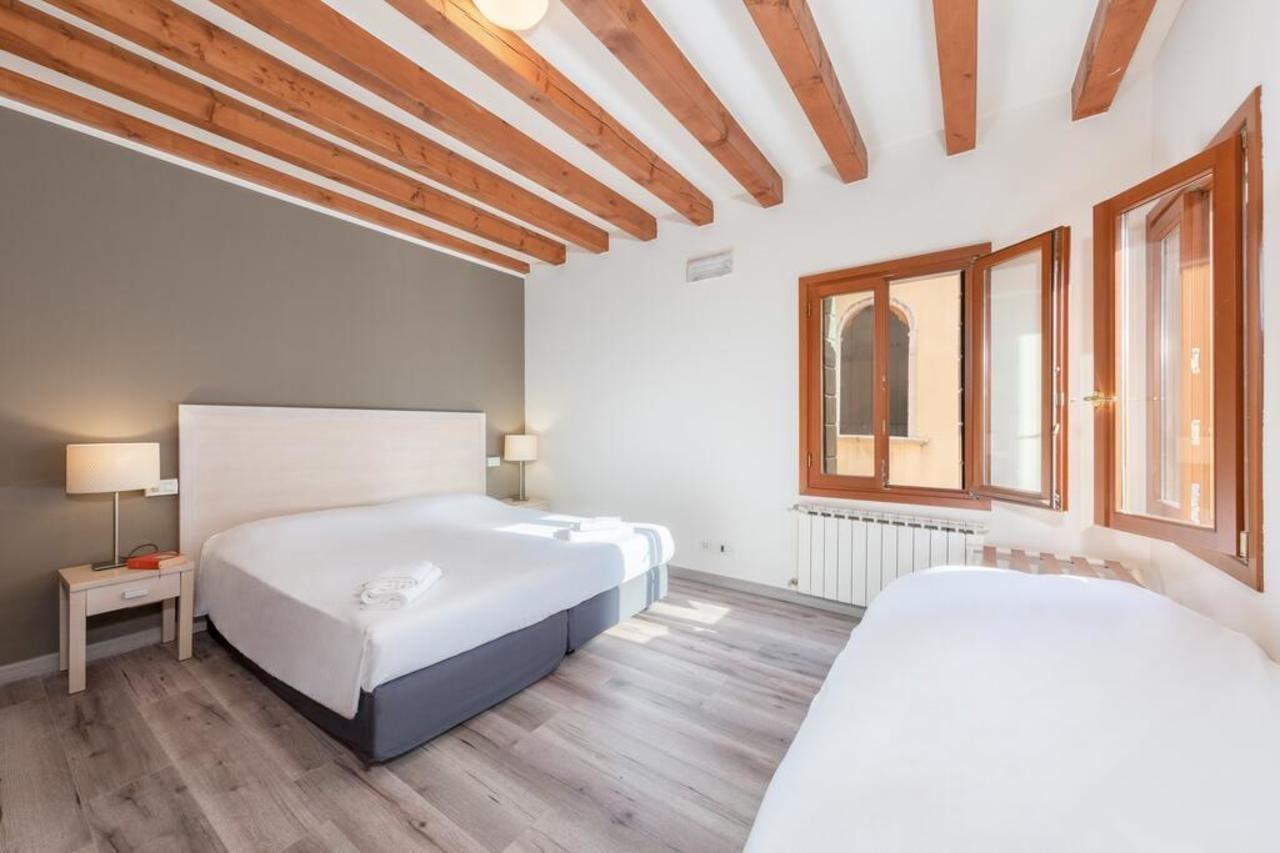 B And B Casanova Ai Tolentini Venice Luaran gambar
